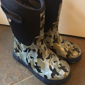 Bogs boys boots size US1 euro31